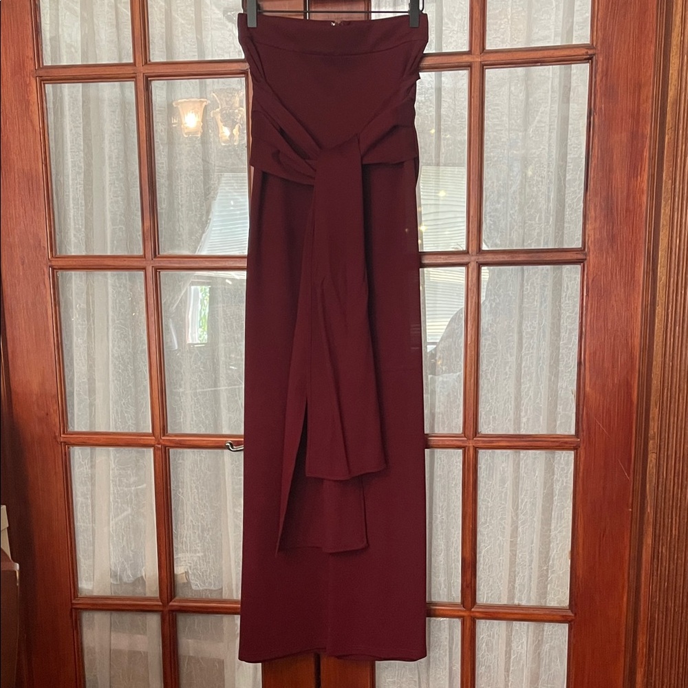 Elegant Burgundy Maxi Skirt